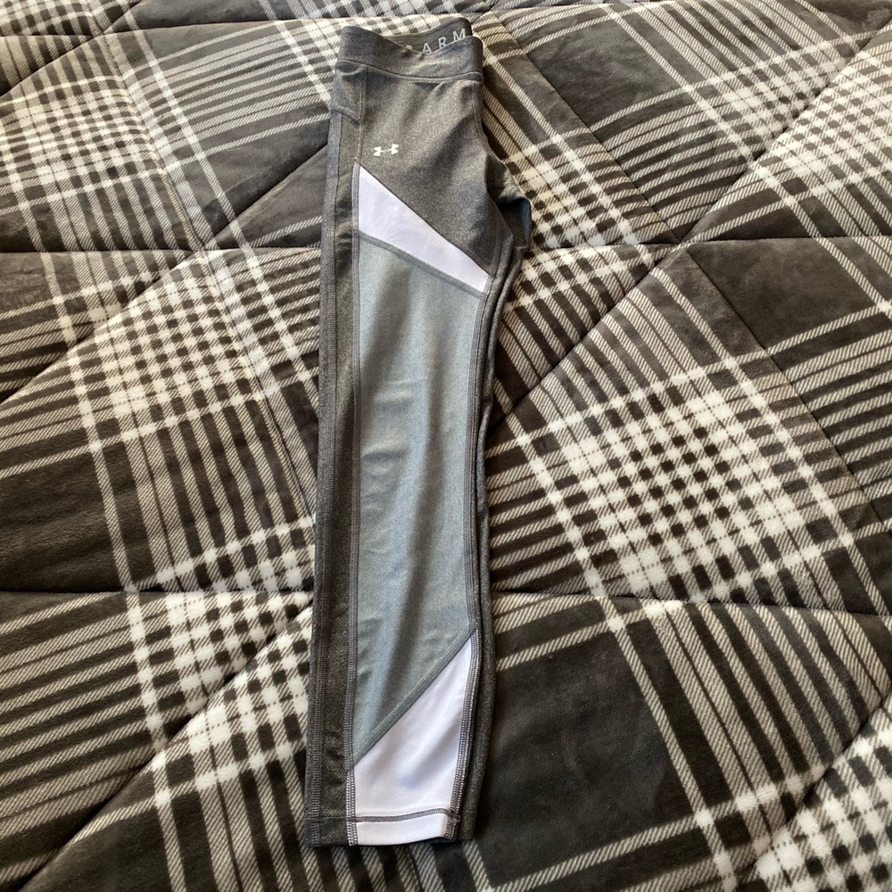 Compression Crop Legging - Picture 2 of 4